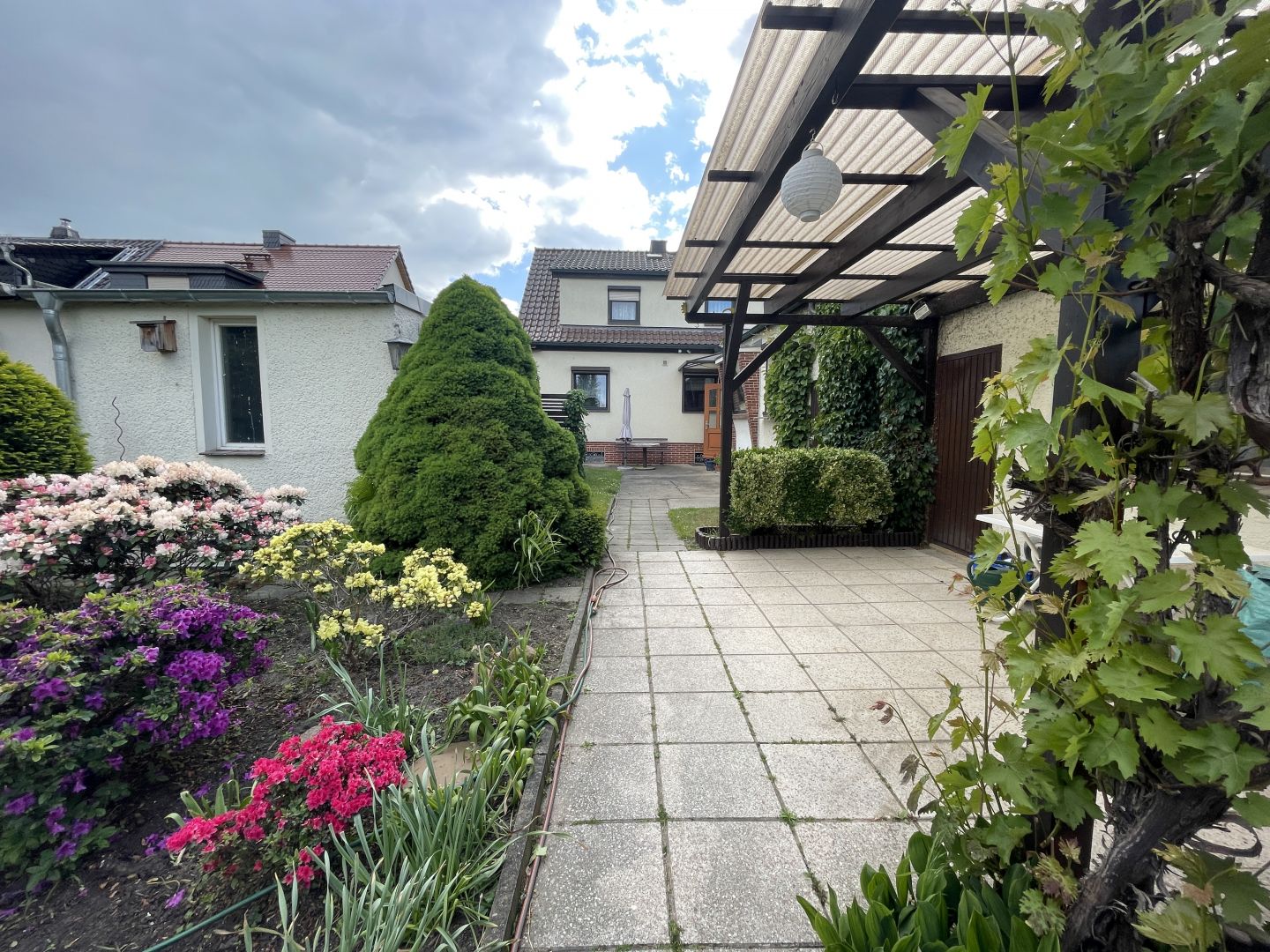 Zauberhafte Doppelhaushälfte in Dessau-Ziebigk - Außenansicht