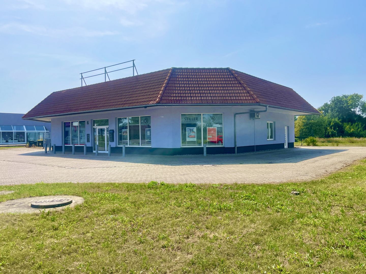 Spannende Gewerbe-Immobilie in Zerbster Toplage - Außenansicht