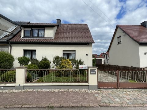 Zauberhafte Doppelhaushälfte in Dessau-Ziebigk